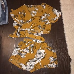 Two piece tropical set